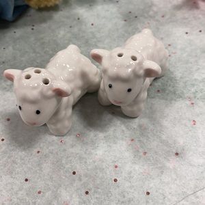 Easter lamb salt and pepper shakers